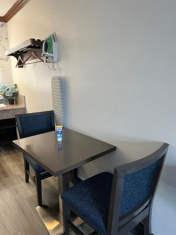 Starlight Inn Huntington Beach image 18